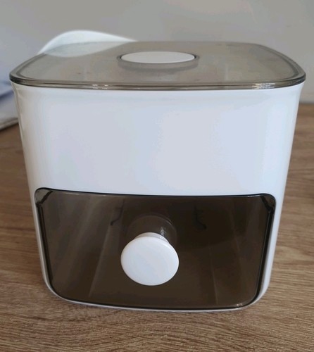 Easy press ice cube - press,
